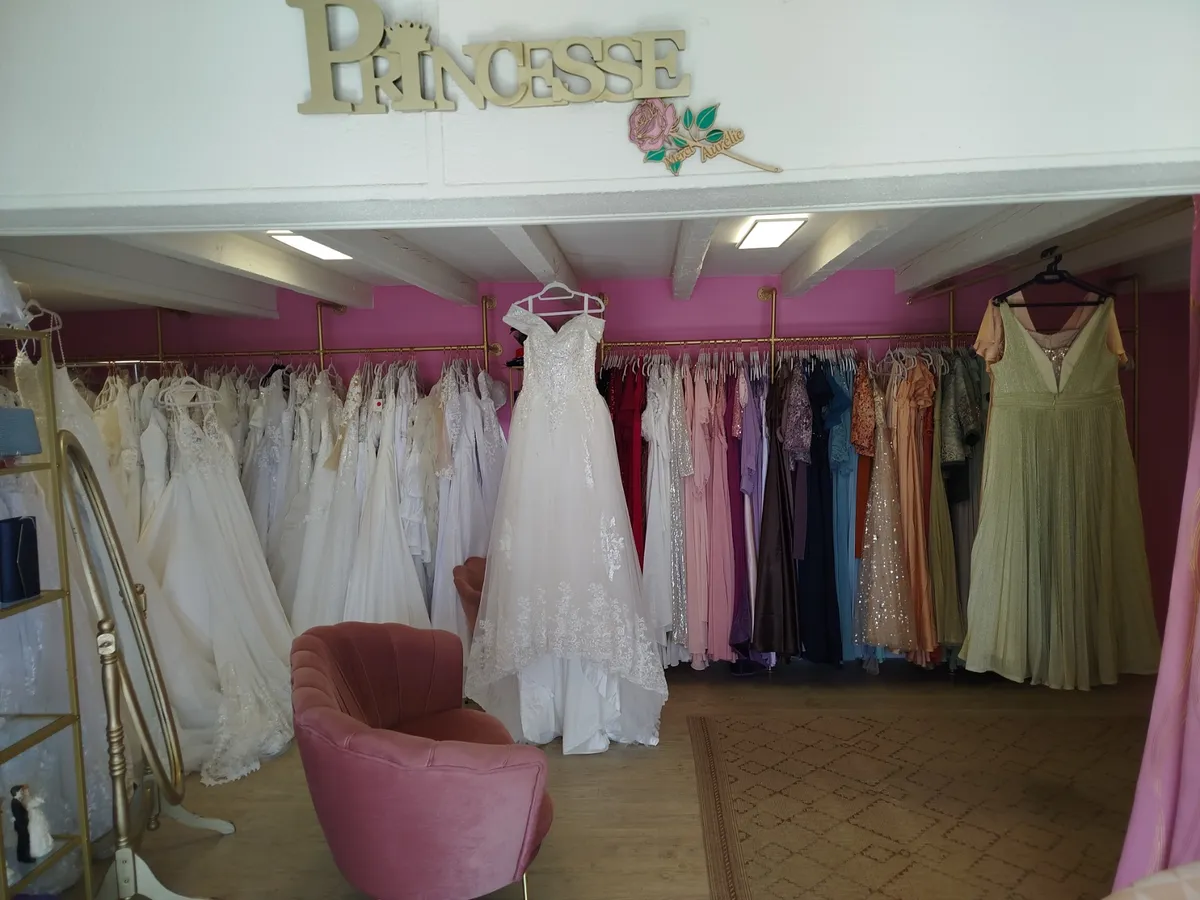 Le salon privatif et robes de princesse La Dress des Princesses à Auxonne